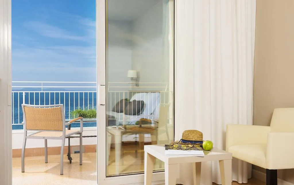Hotel & Spa Terraza 4 Sup Roses 4*,